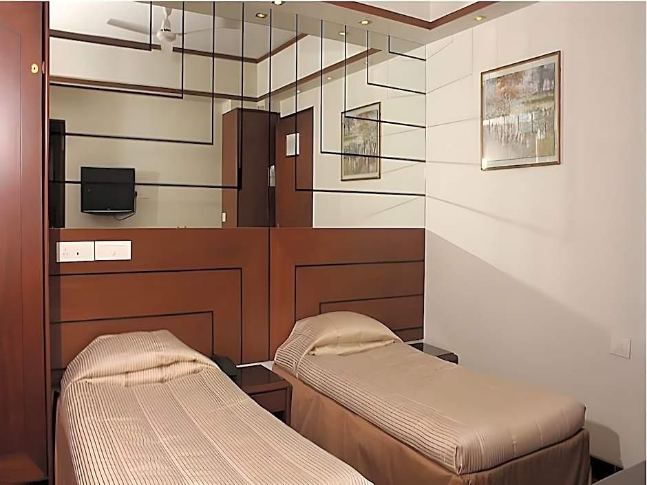 Hotel Karl Residency