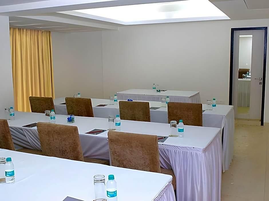 Hotel The Roa Mumbai