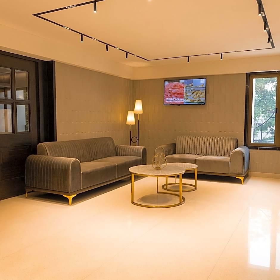 Hotel The International By Tunga Mumbai