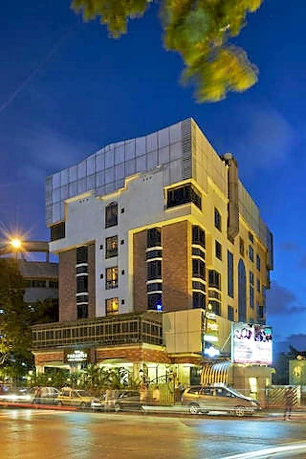 Hotel The Paradise By Tunga Mumbai