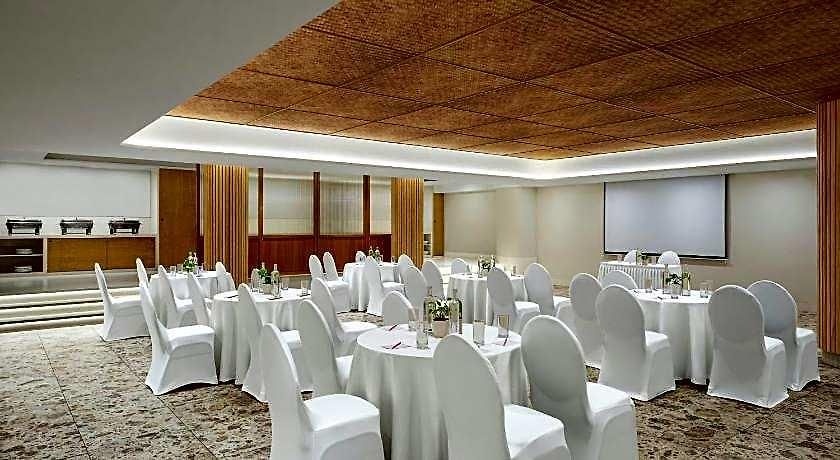 The Fern Residency Mumbai, The Acres Chembur, Series By Marriott Hotel 4*