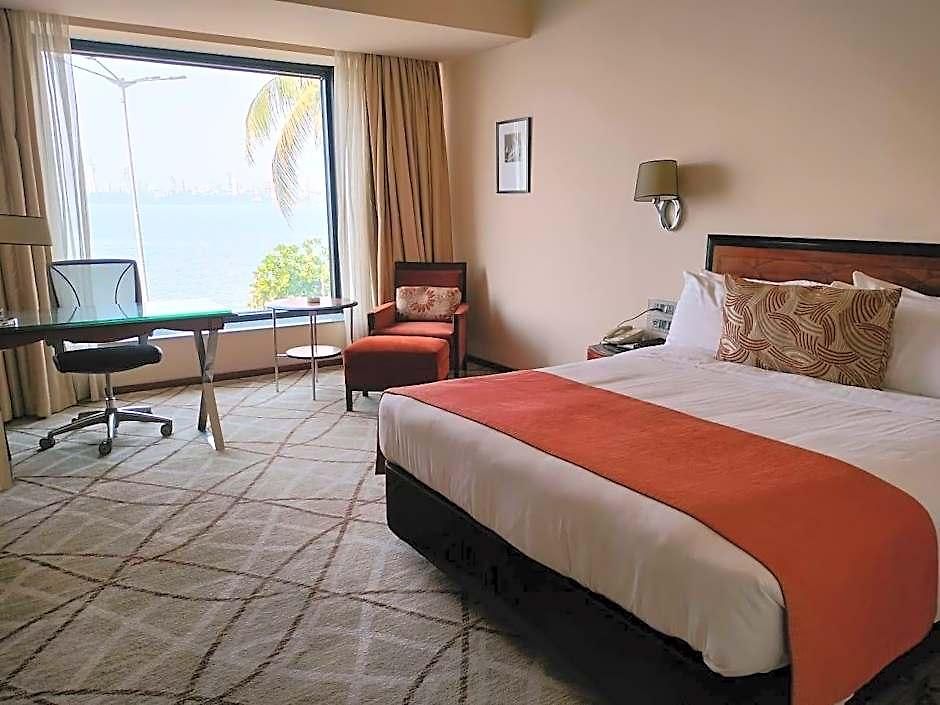 Hotel Marine Plaza Mumbai