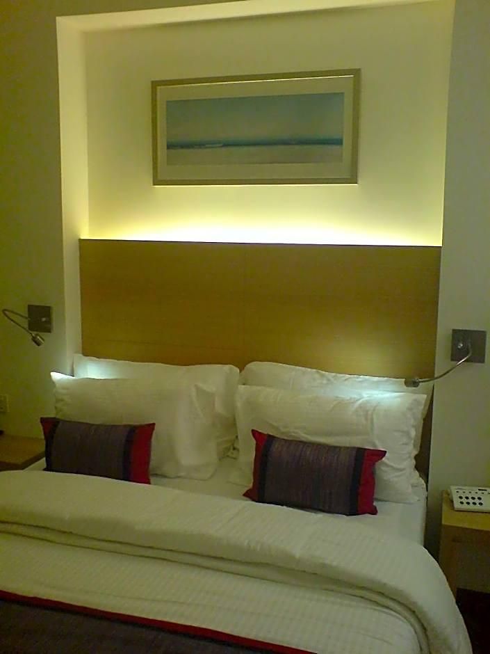Residency Sarovar Portico 4*