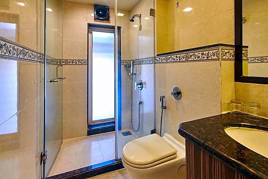 Residency Sarovar Portico 4*