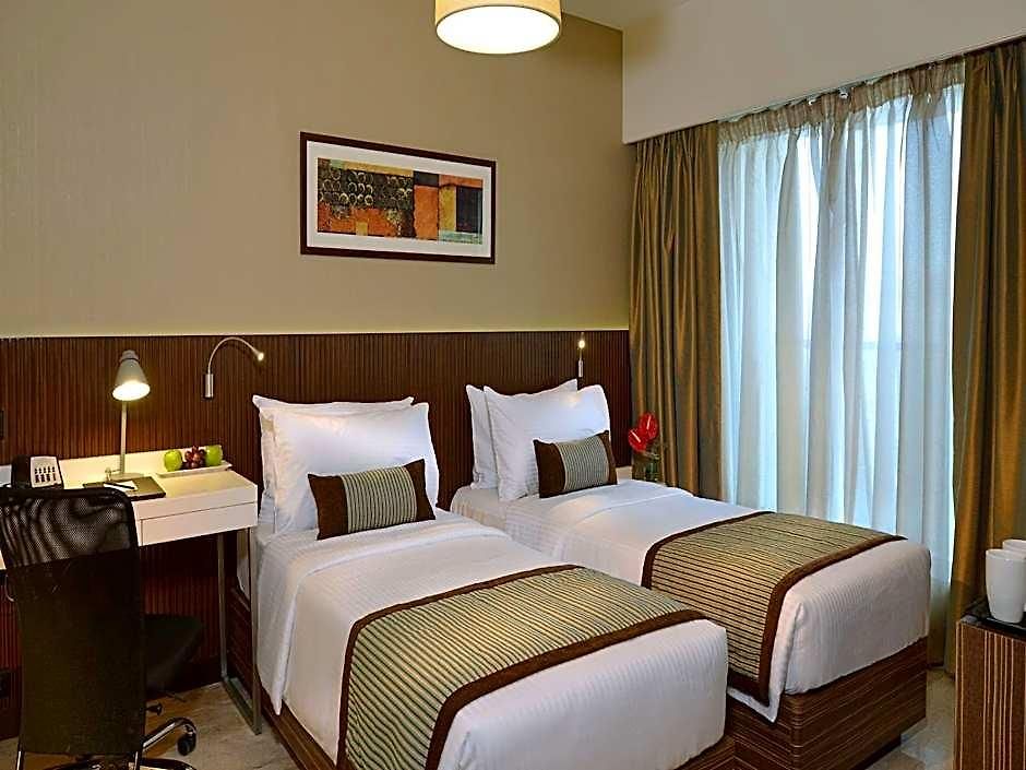 Residency Sarovar Portico 4*