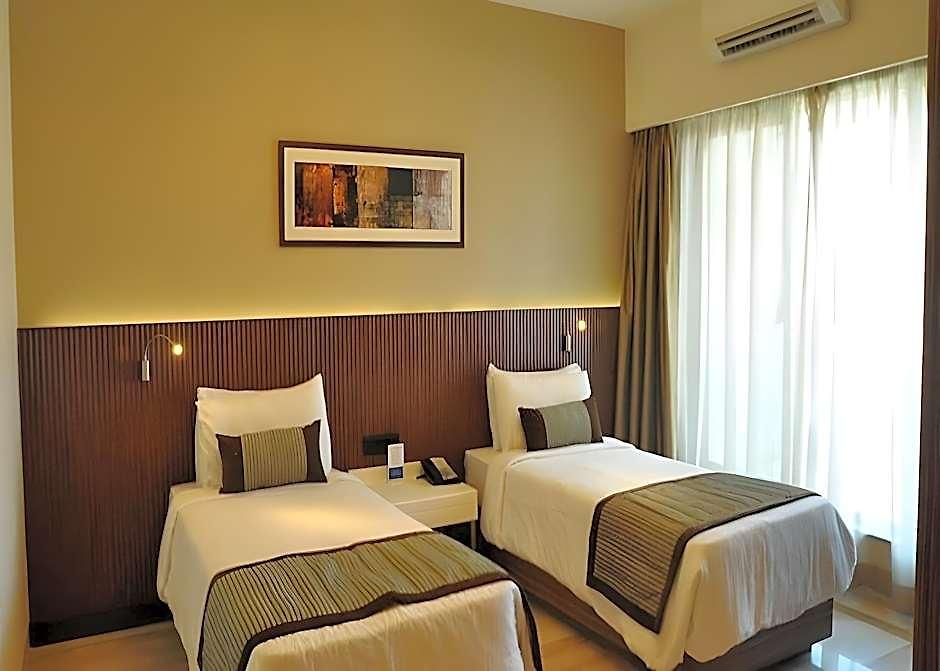 Residency Sarovar Portico Hotel 4*
