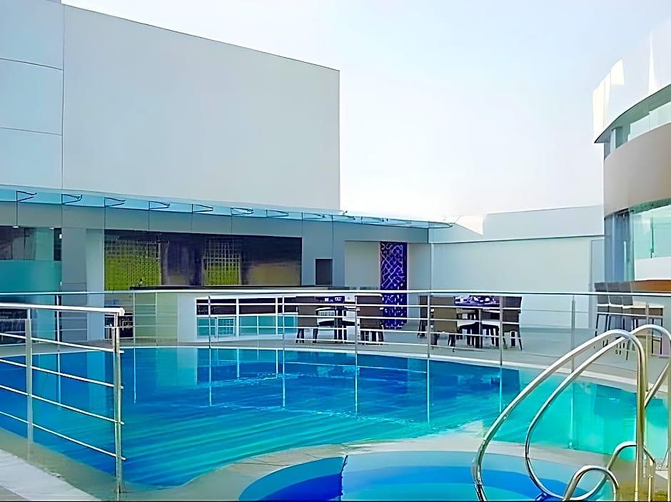 The Regale By Tunga Hotel 3*