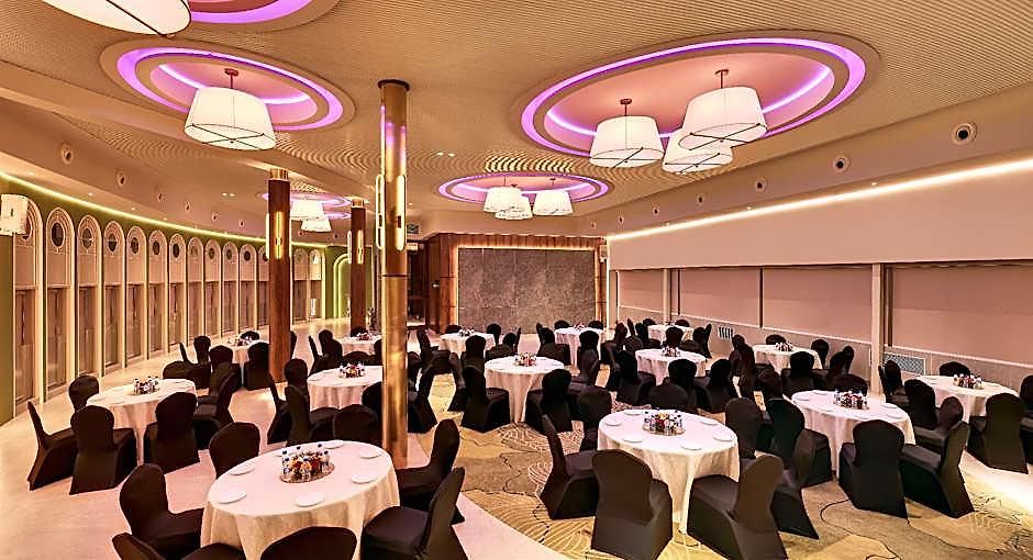 The Regale By Tunga Hotel 3*