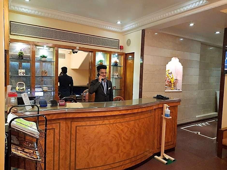Ramee Guestline Khar Hotel 3*