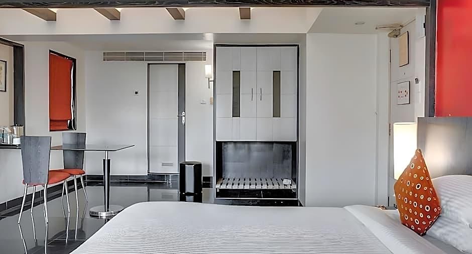 Hotel Ramee Guestline Khar 3*