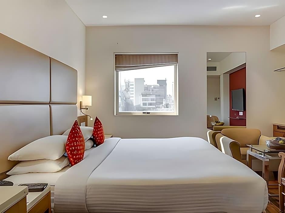 Ramee Guestline Khar Mumbai