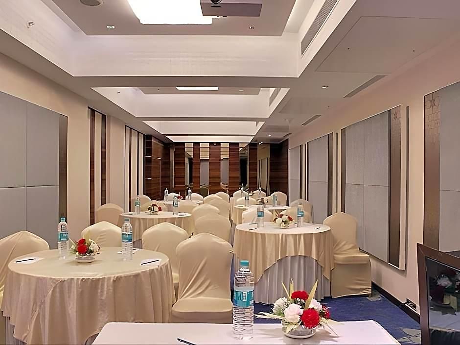 The Sahil Hotel 4*