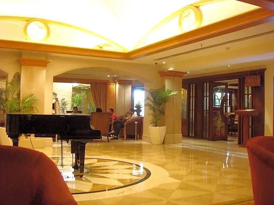 Ramada Plaza By Wyndham Palm Grove Hotel