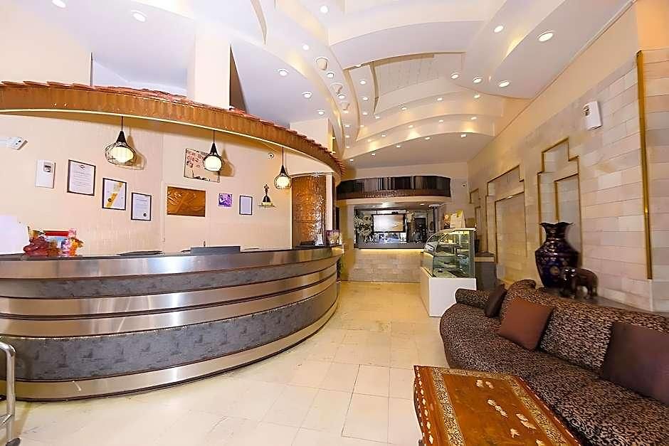 Bawa Regency Dadar Hotel