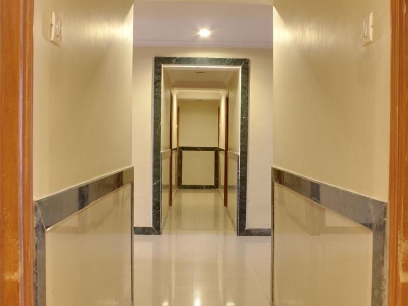 Hotel Hotel Lucky Near Nesco 3*