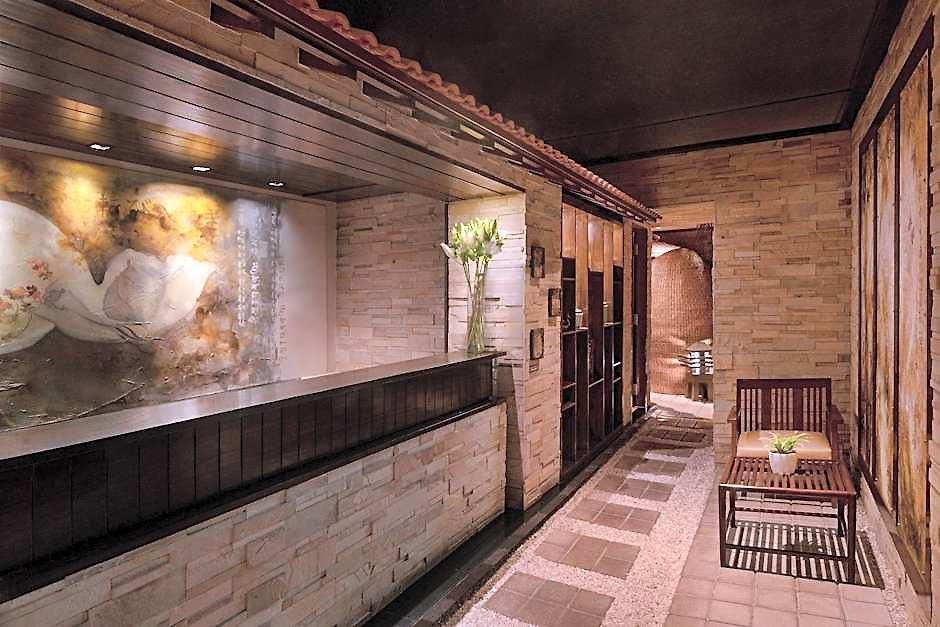 Courtyard By Marriott International Airport