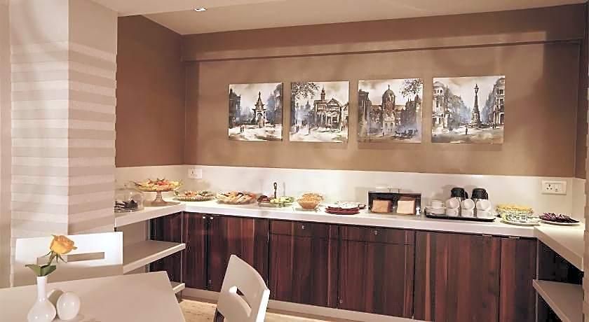 Hotel Bawa Continental Juhu