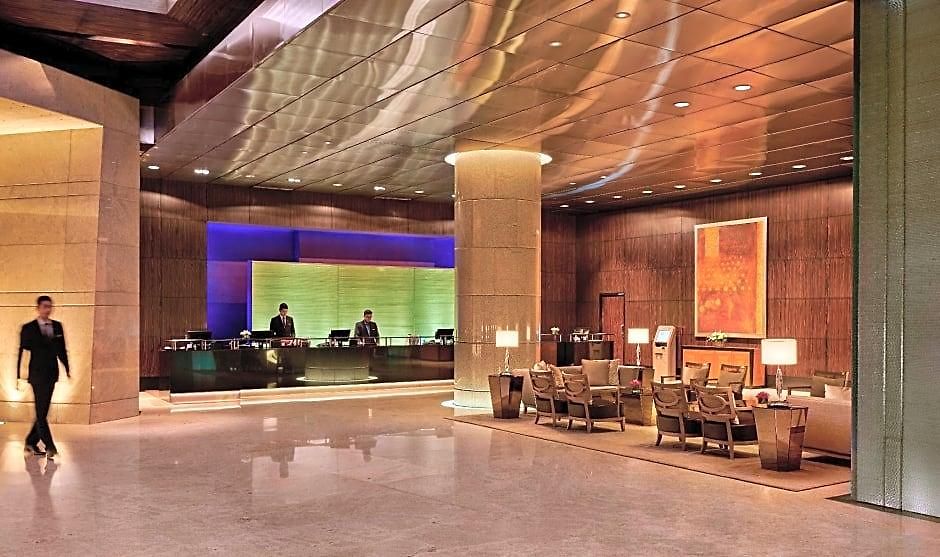 Hyatt Regency International Airport Hotel 5*