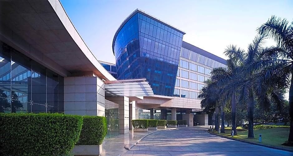 Hyatt Regency International Airport Hotel 5*
