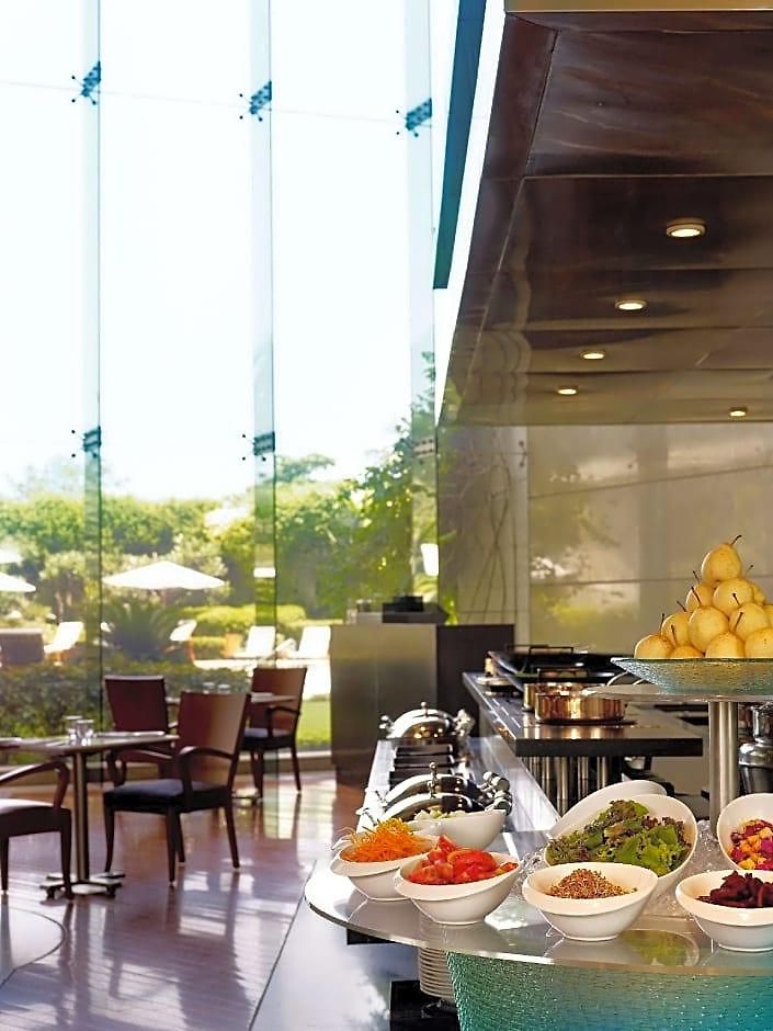 Hyatt Regency International Airport Hotel