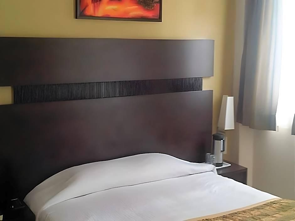 Chateau Windsor - Marine Drive Hotel Mumbai