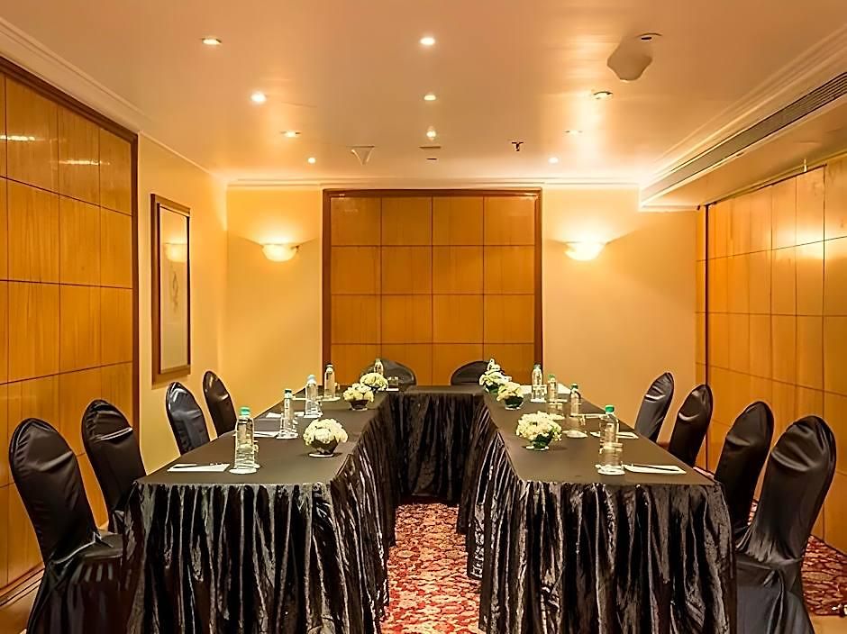 Hotel Parle International Mumbai