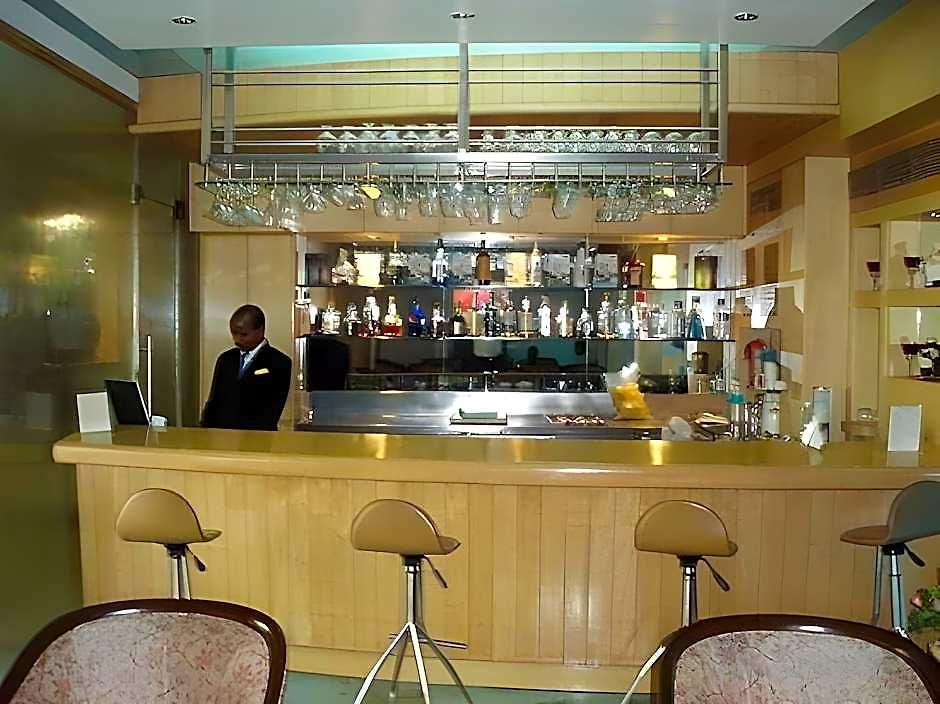 Parle International 3* Mumbai