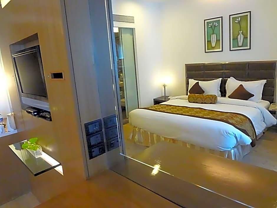 Ramada Powai & Convention Centre Hotel 5*