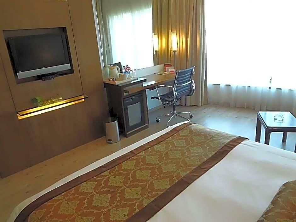 Ramada Powai & Convention Centre