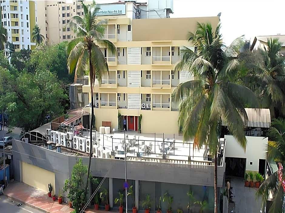 Metro Palace Bandra