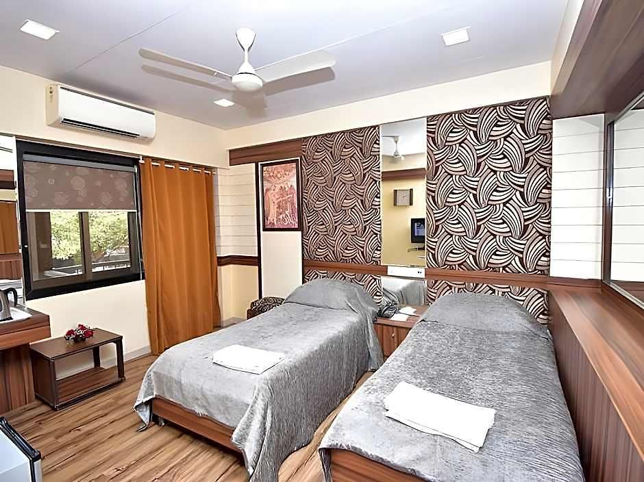 Metro Palace Bandra Hotel Mumbai