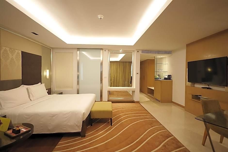 International Airport By Ihg Hotel