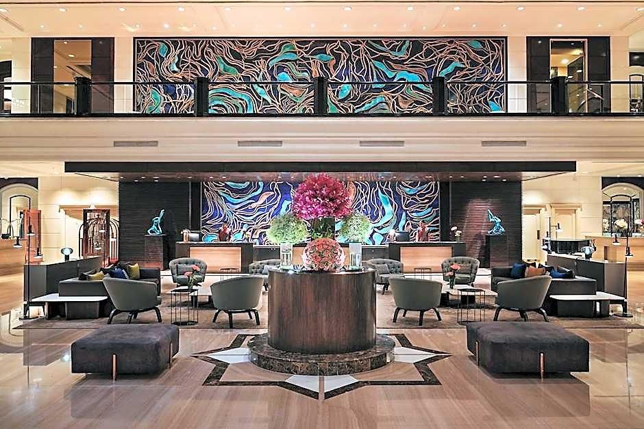 Taj Lands End
