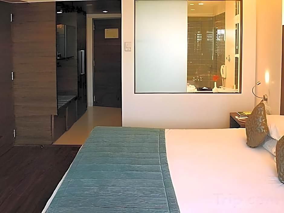 Hotel Ramee Guestline Juhu 4*