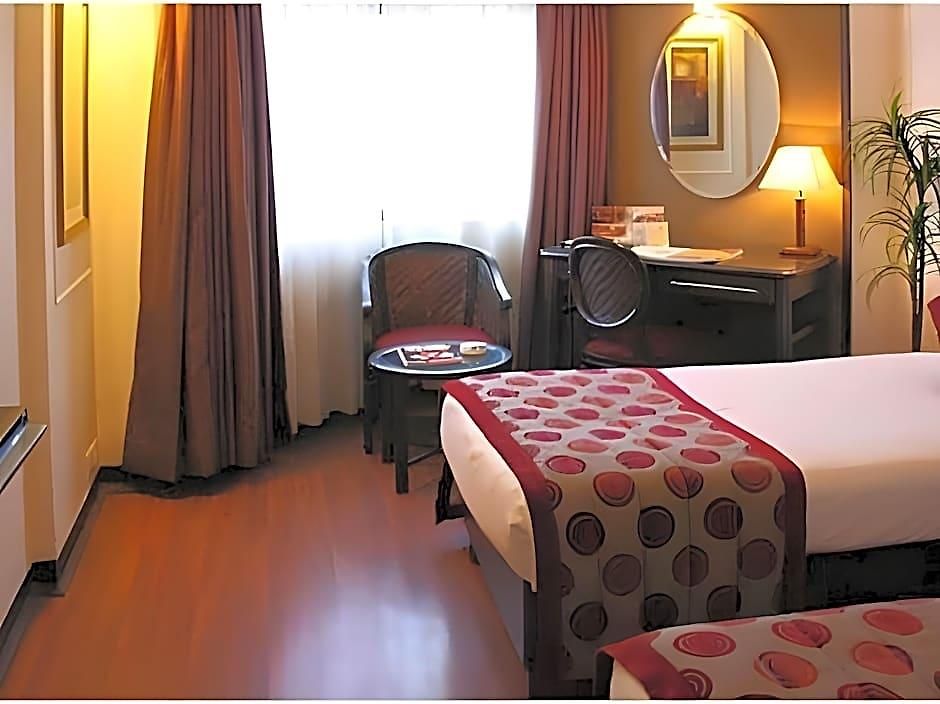 Hotel Ramee Guestline Juhu 4*