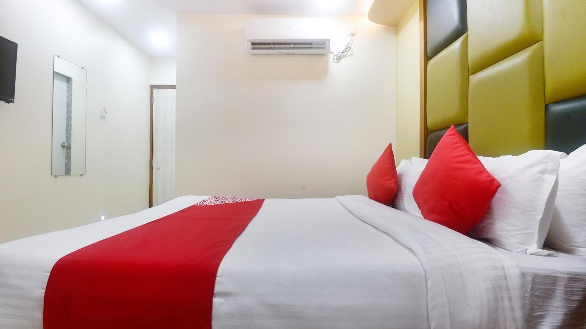 O Royal Aqua Hotel 3*