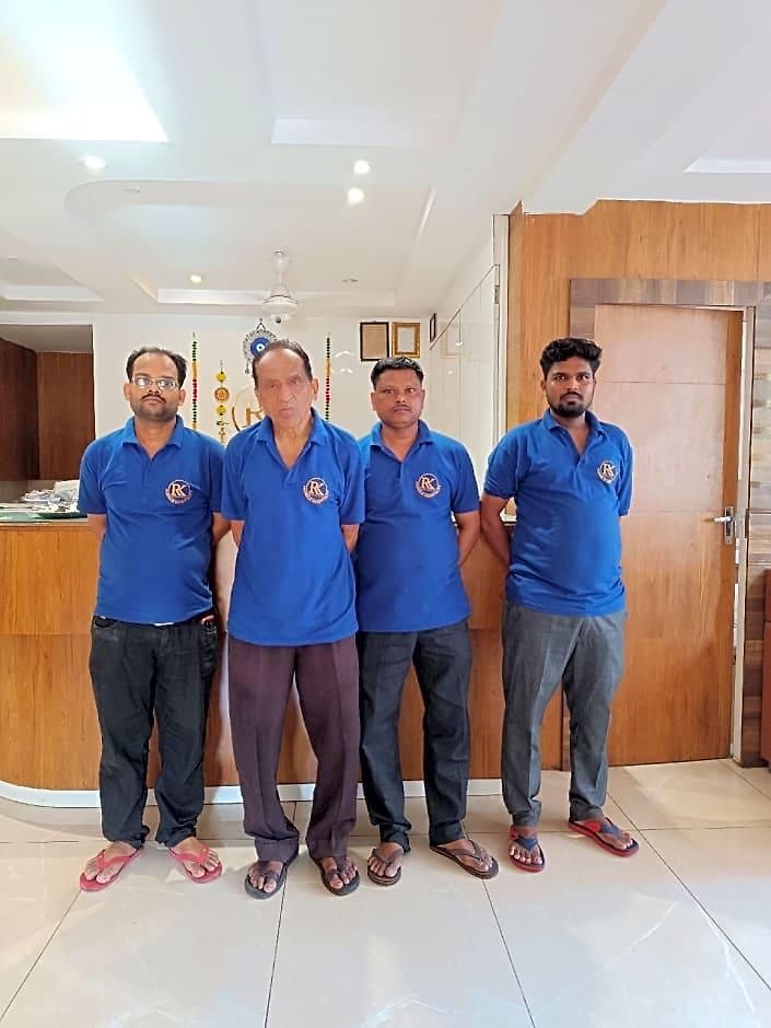 Rishi International - Grant Road 3*