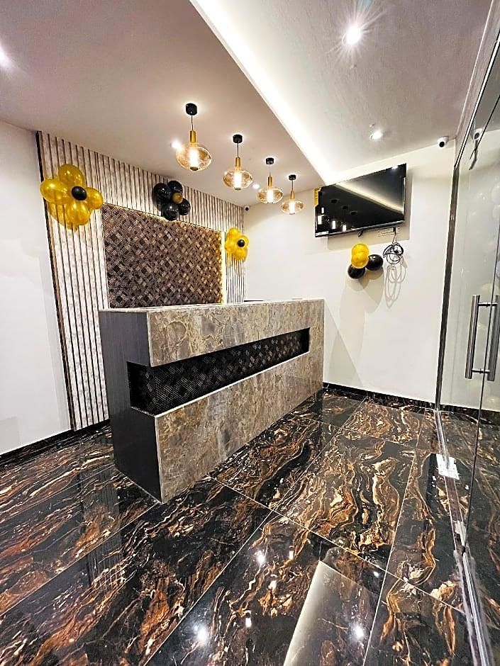Classio Andheri - Near Dn Nagar Metro Station