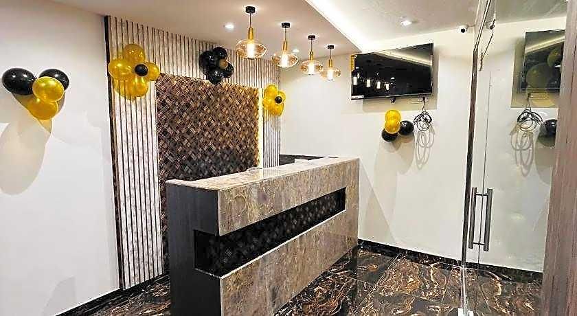 Classio Andheri - Near Dn Nagar Metro Station Mumbai