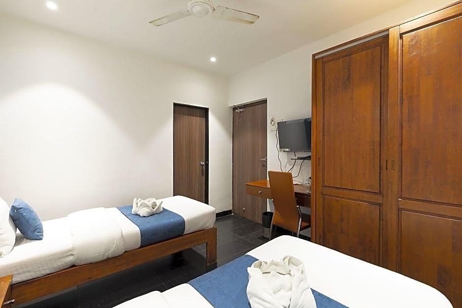 Q Deck - Parle Station And Near To Airport 3* Mumbai