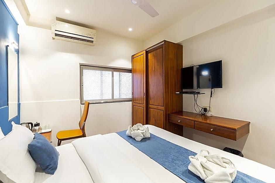 Q Deck - Parle Station And Near To Airport Hotel 3*
