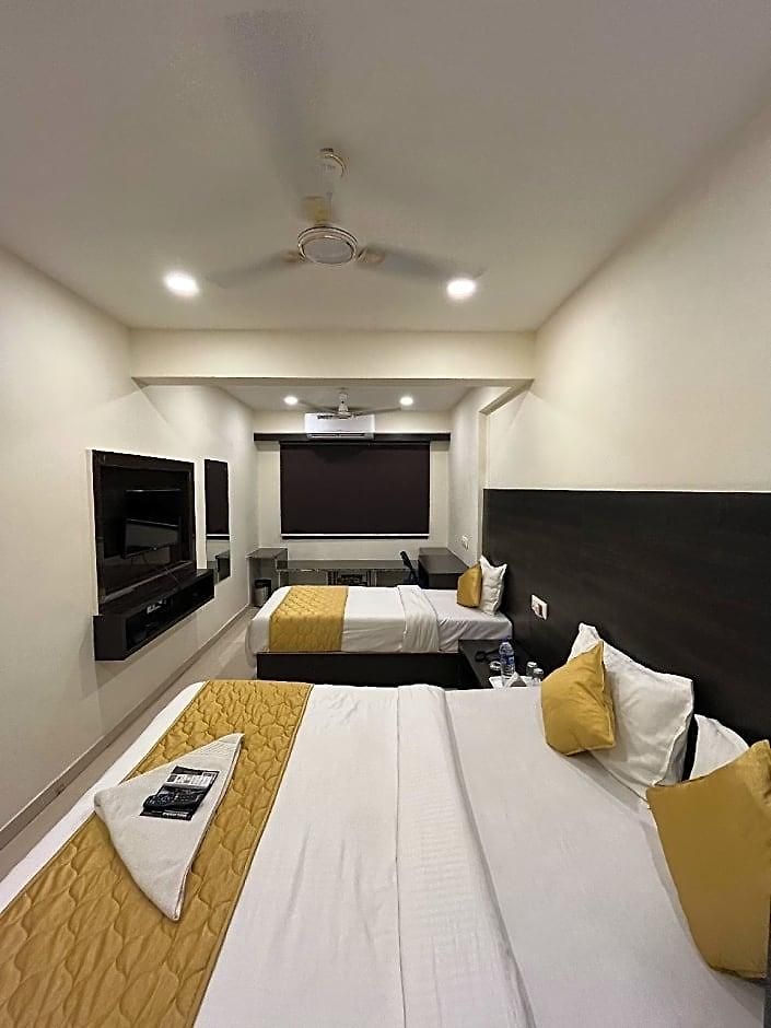 Hotel Windflower Regency - Near Kokilaben Hospital 3*