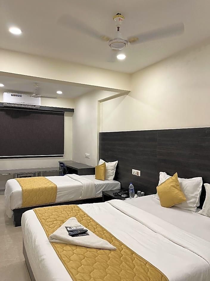 Hotel Windflower Regency - Near Kokilaben Hospital 3*