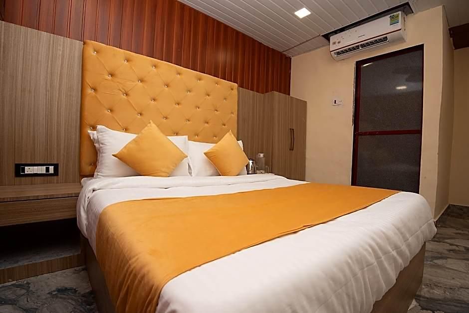 Priceless Exhibition Centre Goregaon West Hotel