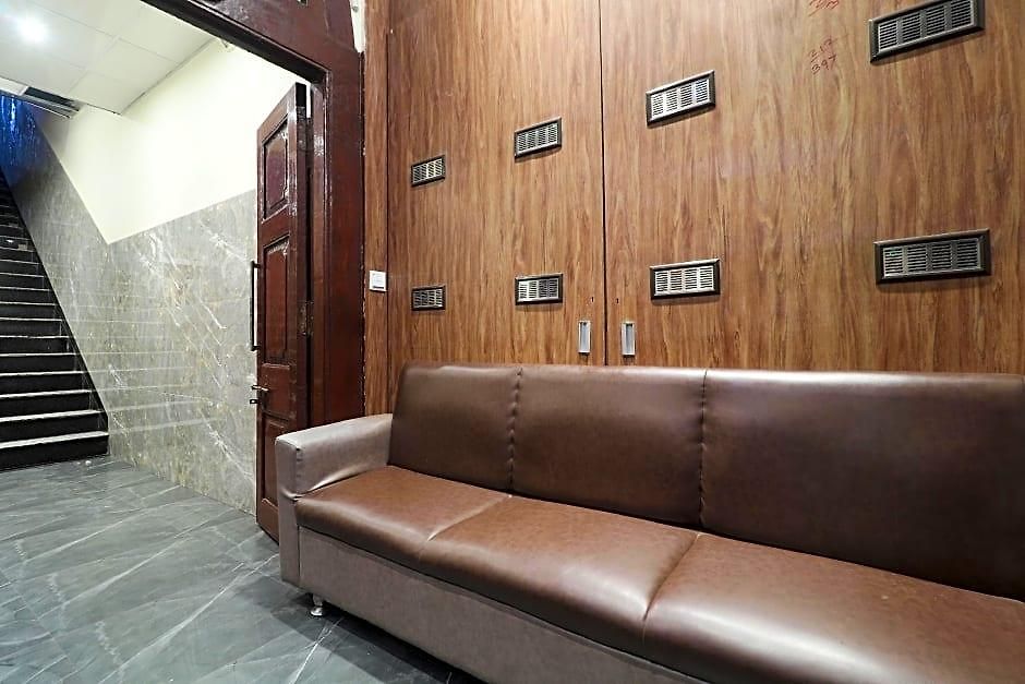 A K Hotel 3*