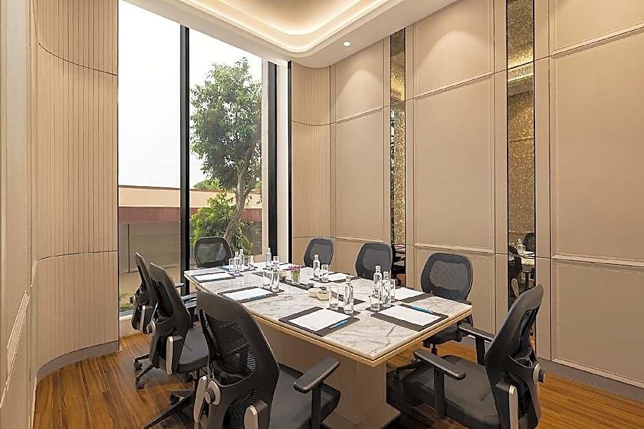 Fairfield By Marriott International Airport Mumbai