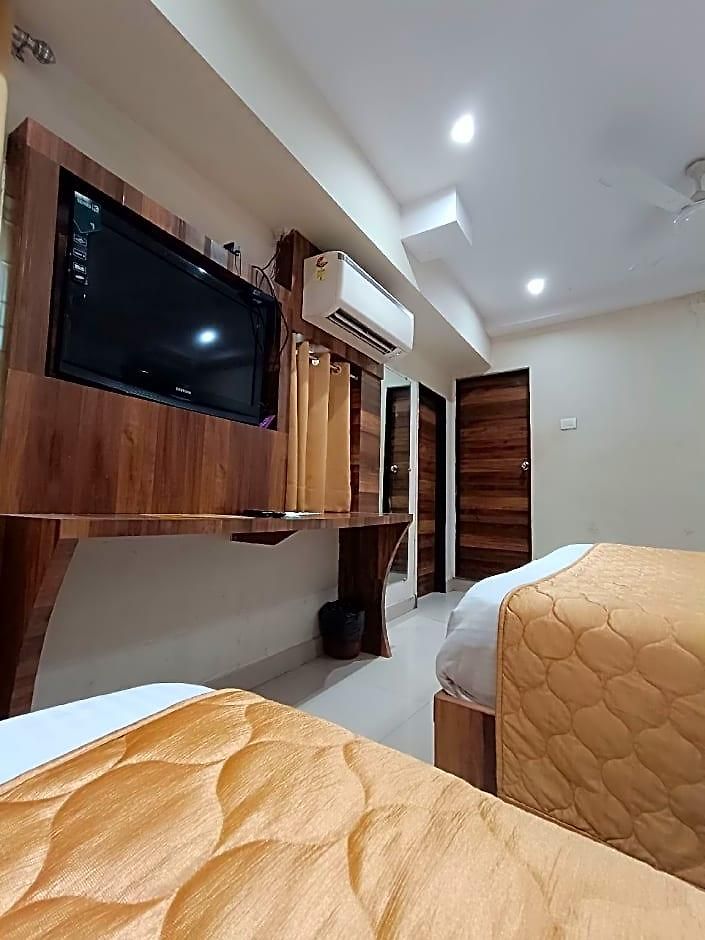 Rishi International - Grant Road 3*