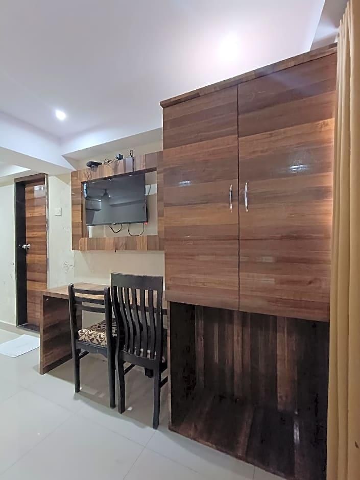 Rishi International - Grant Road Hotel 3*