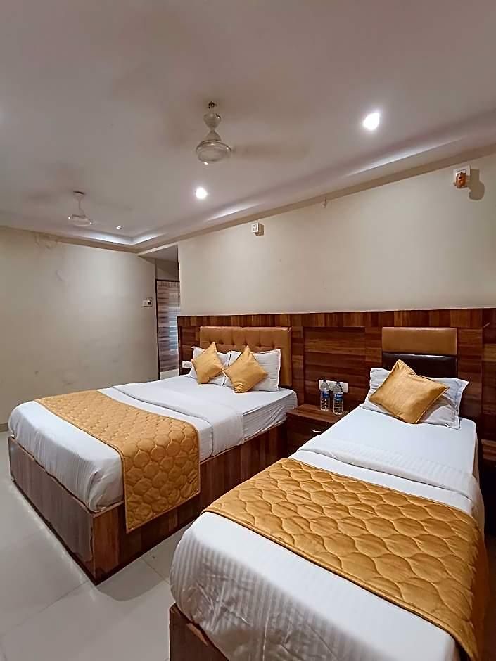 Rishi International - Grant Road Hotel