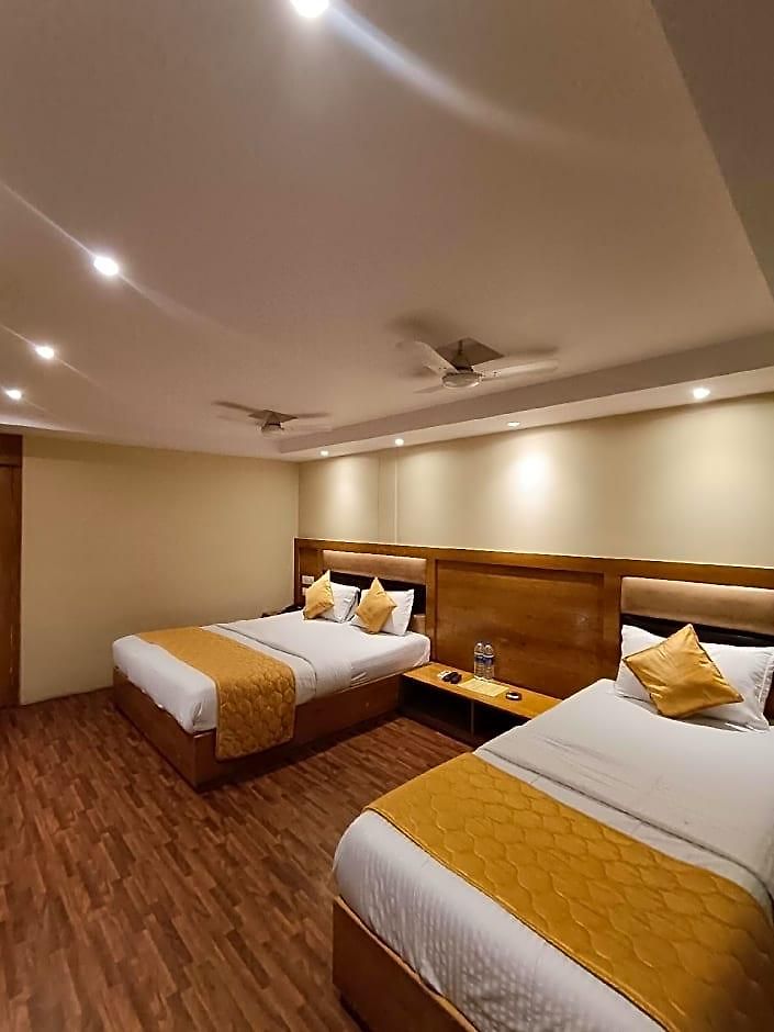 Rishi International - Grant Road Hotel